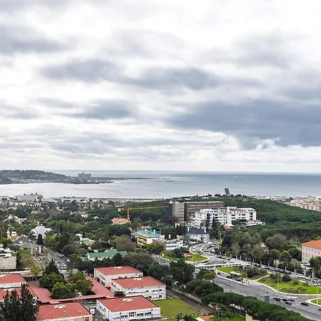 Apartmán Royal 3bdr With Balcony & River View By Lovelystay