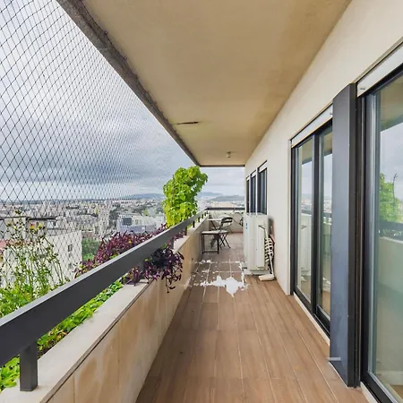 Apartmán Royal 3bdr With Balcony & River View By Lovelystay *