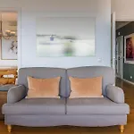 Royal 3bdr With Balcony & River View By Lovelystay Appartamento