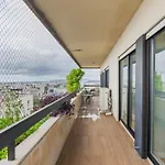 Appartamento Royal 3bdr With Balcony & River View By Lovelystay *