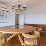 Διαμέρισμα Royal 3bdr With Balcony & River View By Lovelystay *