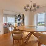 Royal 3bdr With Balcony & River View By Lovelystay Appartamento