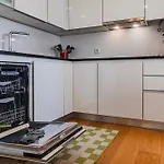 Appartamento Royal 3bdr With Balcony & River View By Lovelystay Lisbona