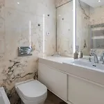 Appartamento Royal 3bdr With Balcony & River View By Lovelystay *