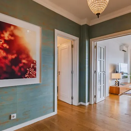 Royal 3bdr With Balcony & River View By Lovelystay Lisboa