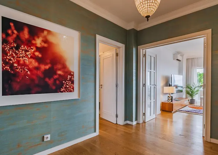 Royal 3bdr With Balcony & River View By Lovelystay Lisboa