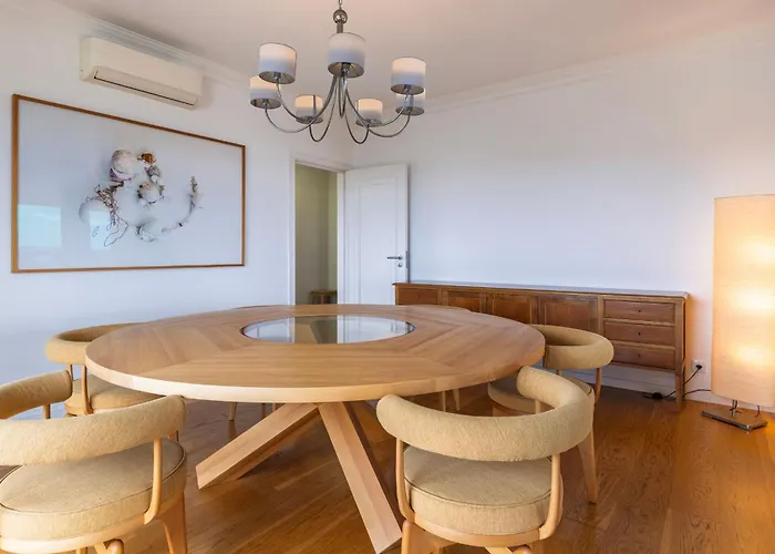 Daire Royal 3bdr With Balcony & River View By Lovelystay *