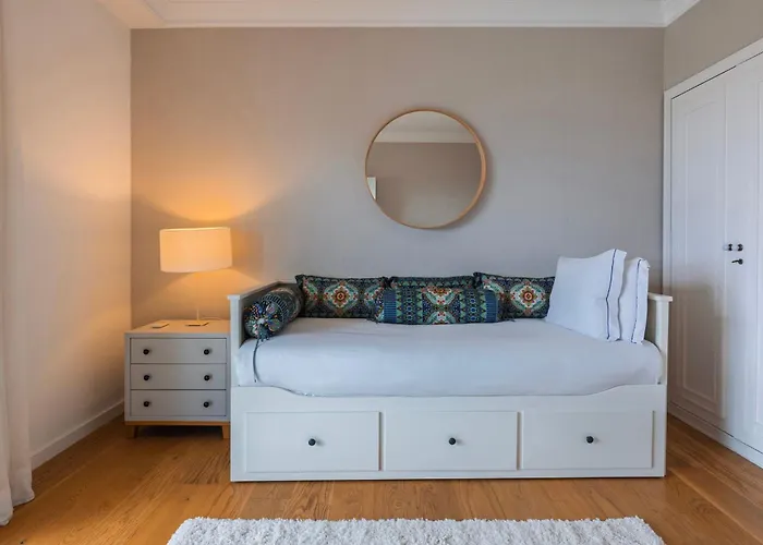 Royal 3bdr With Balcony & River View By Lovelystay Apartamento *