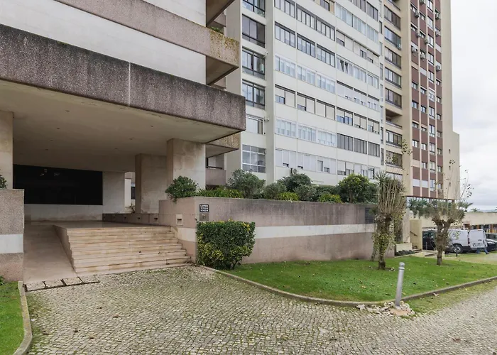 Royal 3bdr With Balcony & River View By Lovelystay * Lissabon