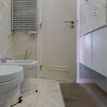 Apartament Royal 3bdr With Balcony & River View By Lovelystay *