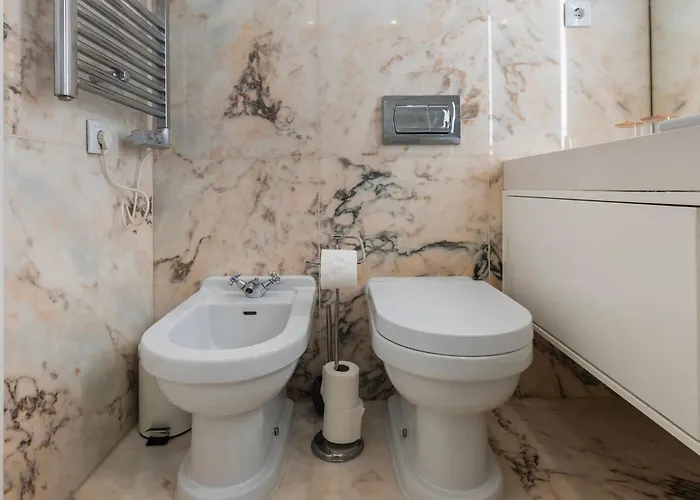 Apartament Royal 3bdr With Balcony & River View By Lovelystay *