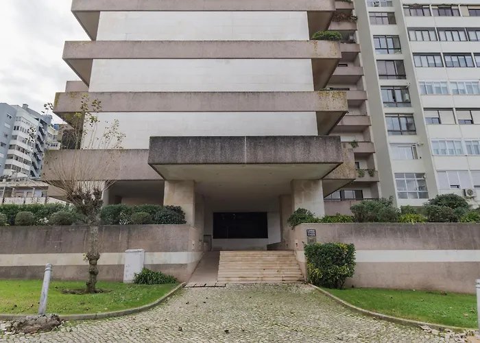 Royal 3bdr With Balcony & River View By Lovelystay Διαμέρισμα Lisboa